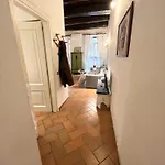 La Casa Di Licia A Due Passi Da Piazza Del Plebiscito Lejlighed Napoli