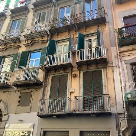 La Casa Di Licia A Due Passi Da Piazza Del Plebiscito Appartamento Napoli