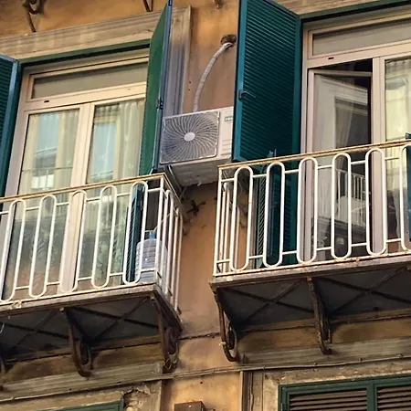 La Casa Di Licia A Due Passi Da Piazza Del Plebiscito *