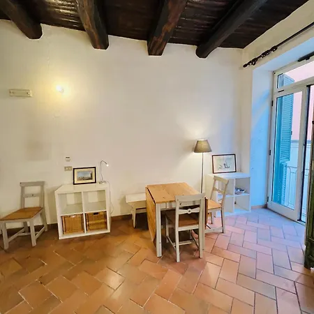 La Casa Di Licia A Due Passi Da Piazza Del Plebiscito