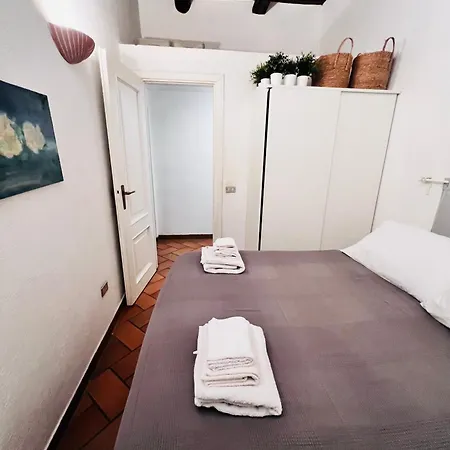 La Casa Di Licia A Due Passi Da Piazza Del Plebiscito Napoli